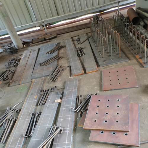 有哪些其他因素会影响毕节预埋件位置的确定？